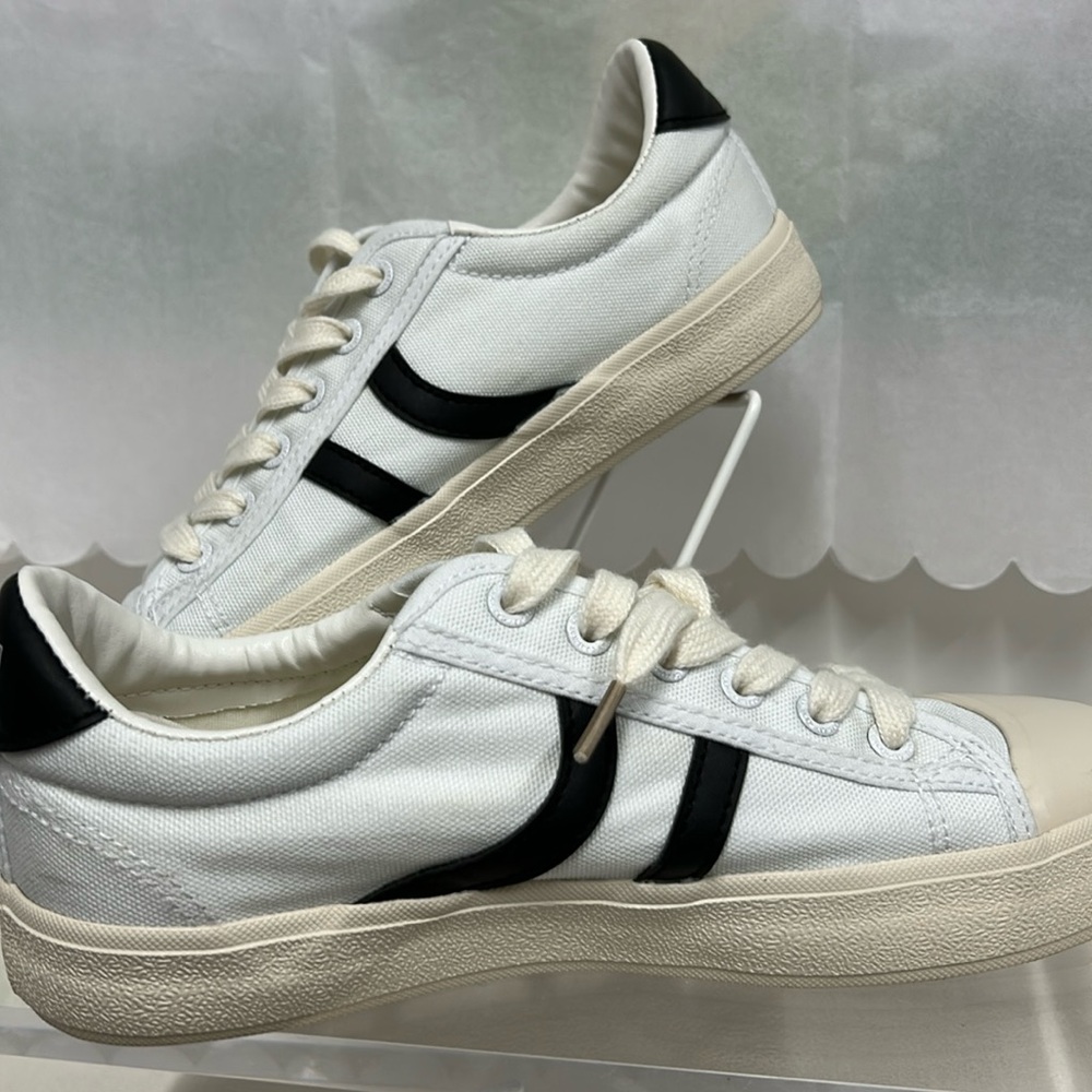 Coolway sneakers designed in Spain - Picture 1 of 9